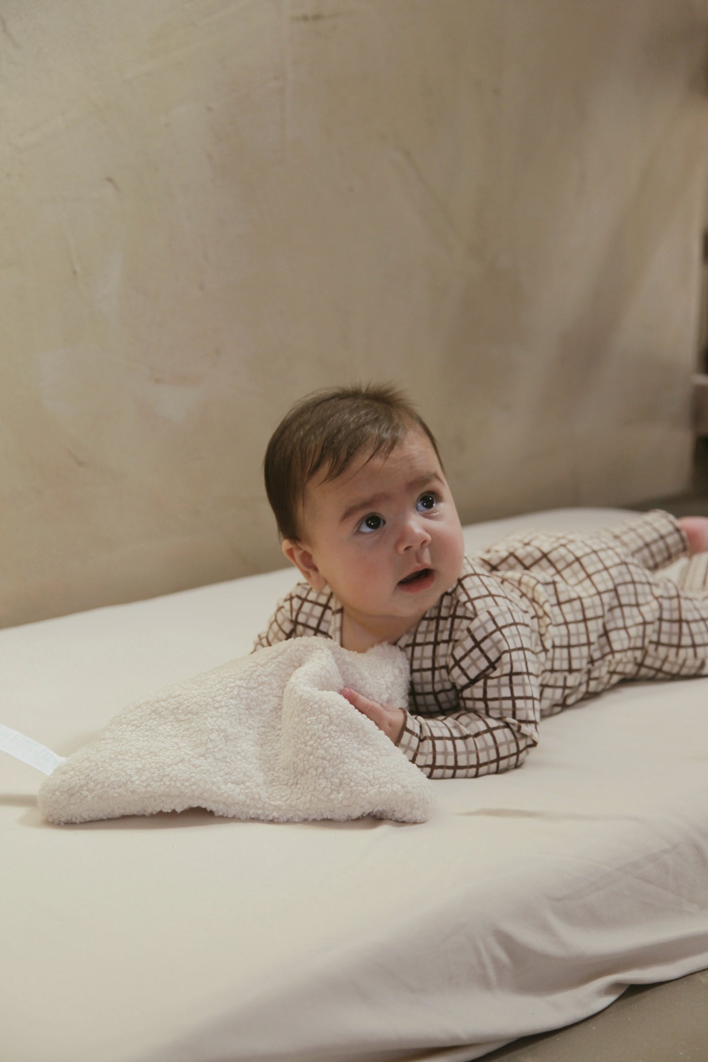 Organic Cotton Fitted Cot Sheet – Soft Beige