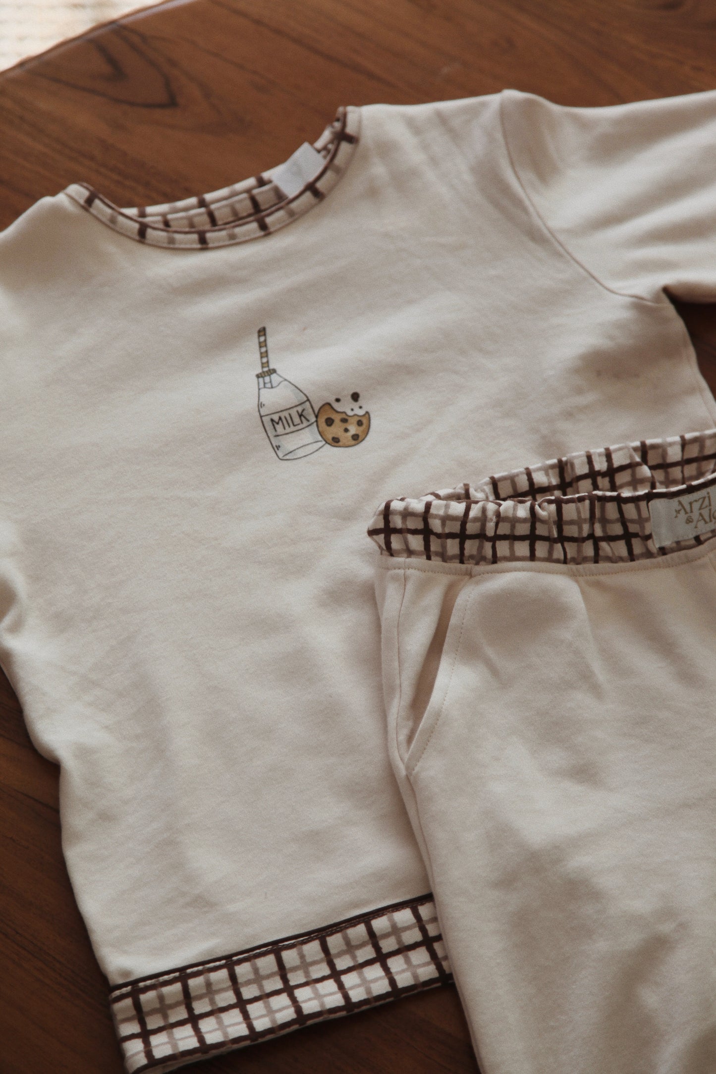 Leon's Milk Long Sleeve Set