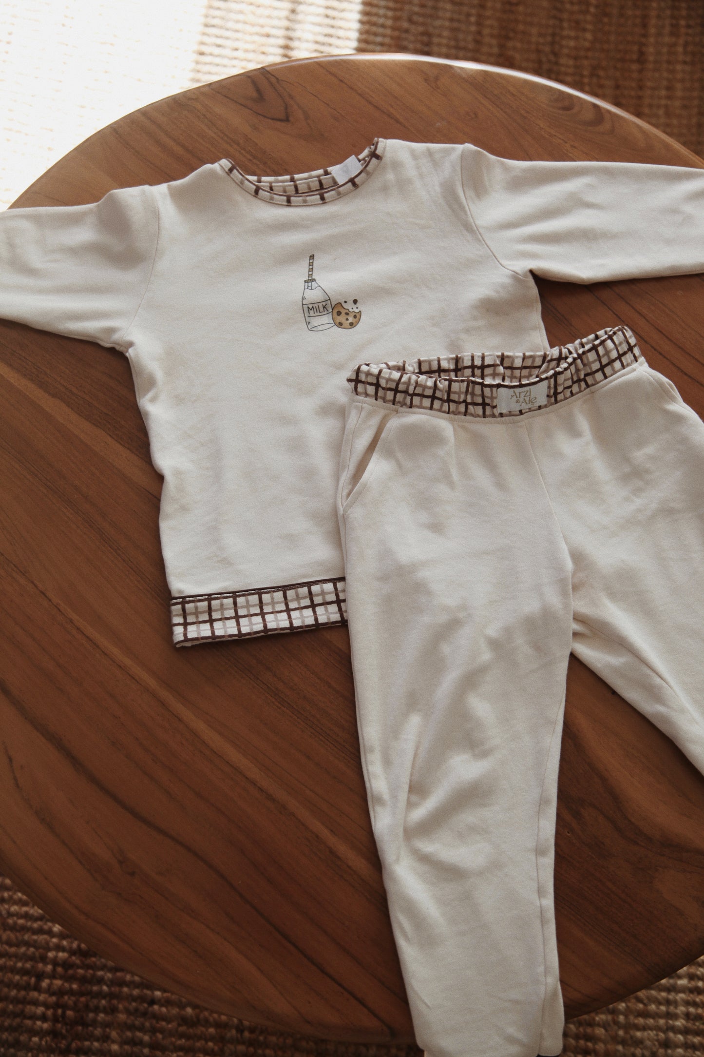 Leon's Milk Long Sleeve Set